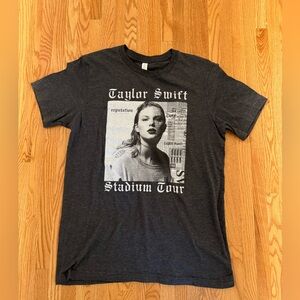 Taylor Swift Stadium Tour Women's Gray T-Shirt Size M